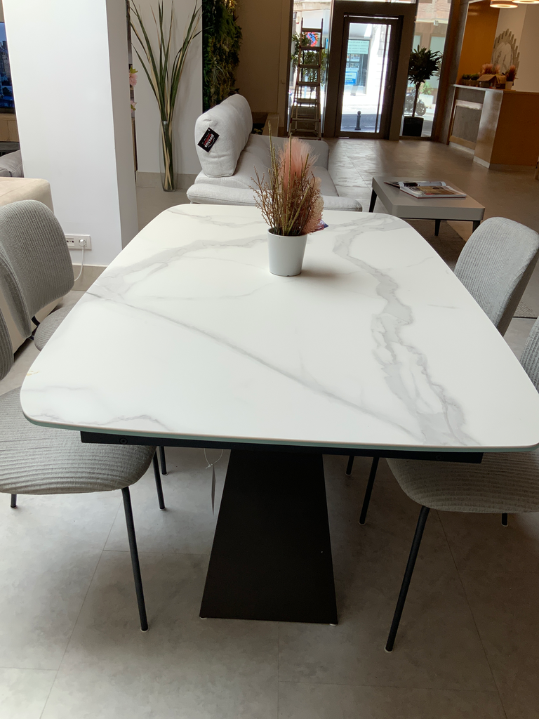 MESA COMEDOR YAKKA