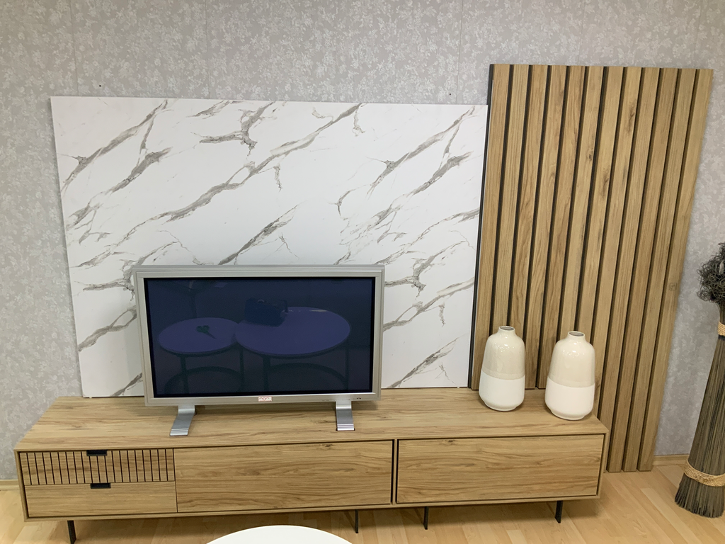 COMPOSICION TV MODULAR IRIS