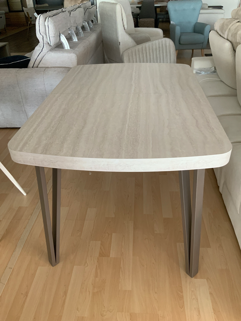 MESA DE COMEDOR