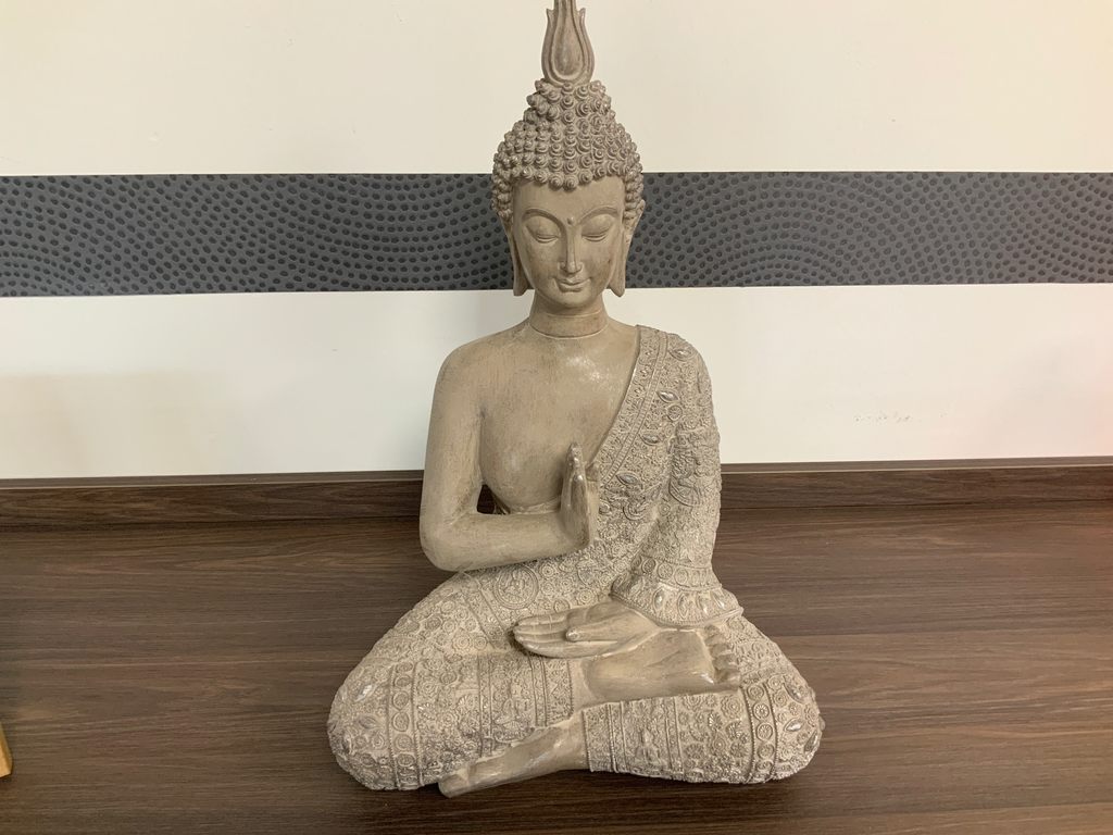 FIGURA BUDA GRIS 