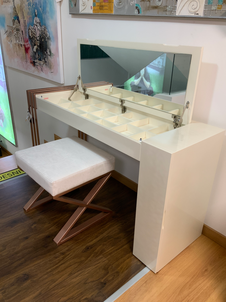 TOCADOR TAPA ELEVABLE